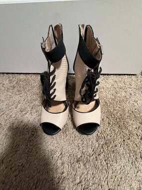 Juicy Couture Women's Beige Lace-Up Cut-Out Peep-Toe